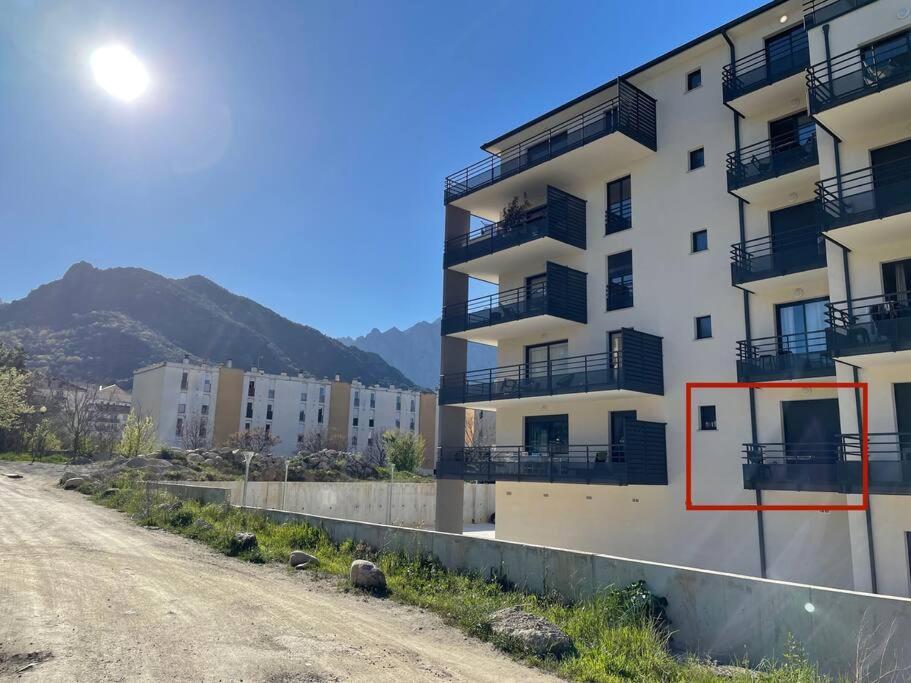 Superbe Neuf Avec Parking Sur Place Corte (Corsica)