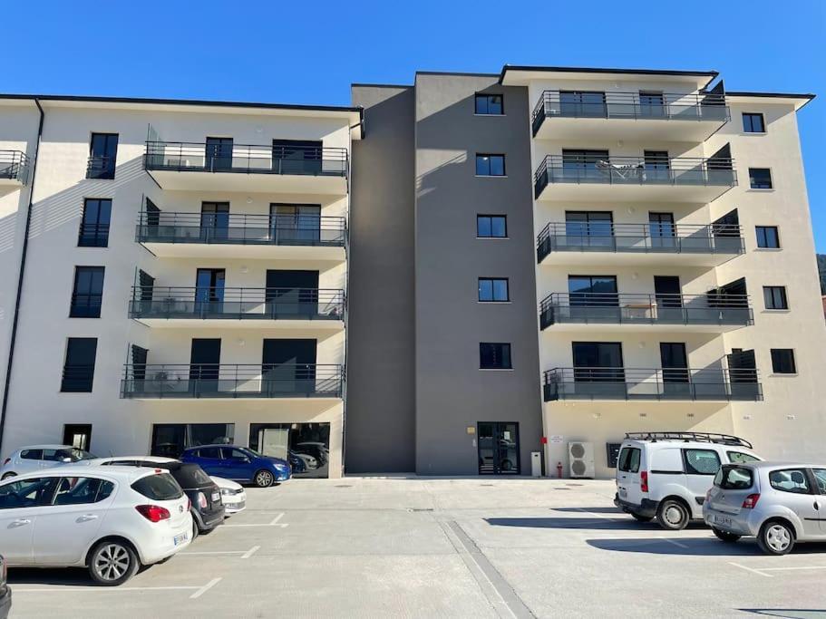 Superbe Neuf Avec Parking Sur Place Apartment